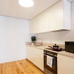 Suite In Cozy Apartment In Chiado In Shared House