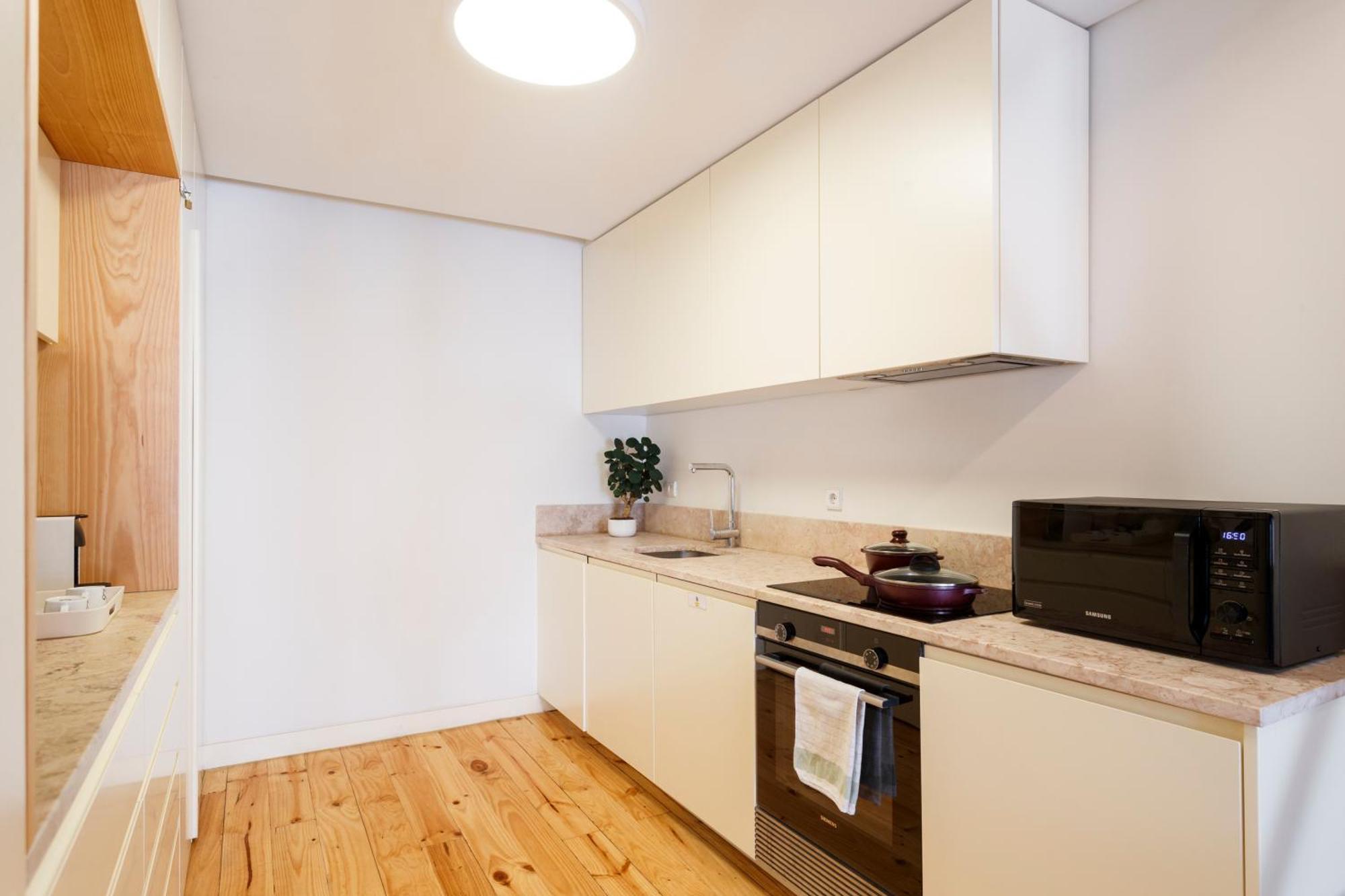 In Cozy In Chiado In Shared House Guest house Lisbon